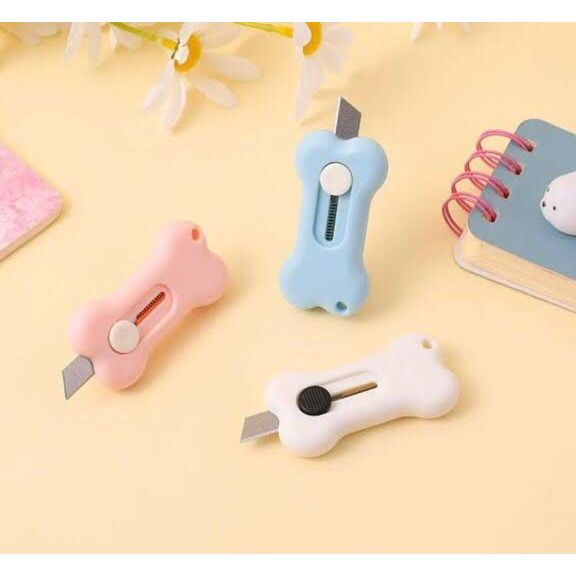 

Cutter Mini Lucu Model Tulang / Mini Cutter Warna Bentuk Tulang