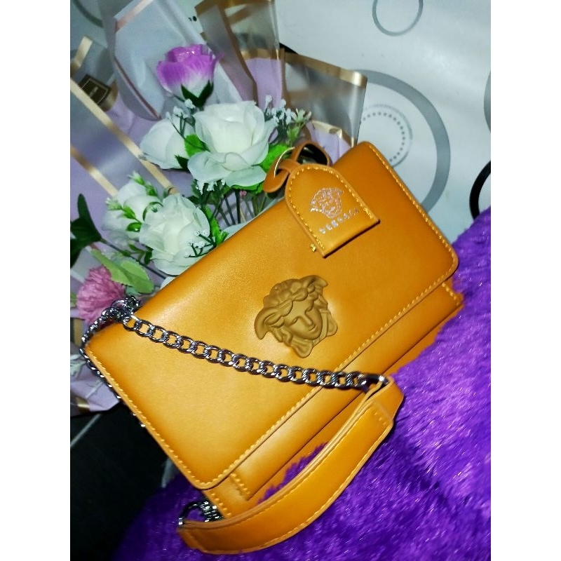 VerSacong LA medusa PRELOVED Shoulder bag versace
