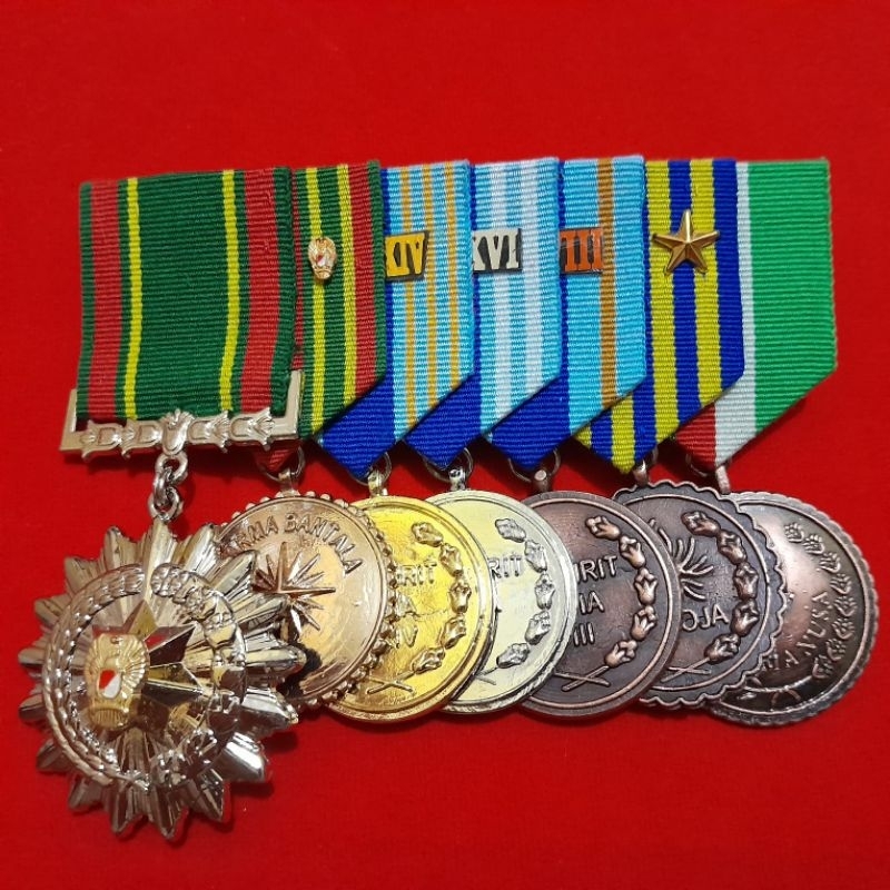 SATYA LENCANA PDU/MEDALI TNI (NARARYA AD + BANTALA + 24 + 16 + 8 + SEROJA + DHARMA NUSA) 1 SET 7 MED