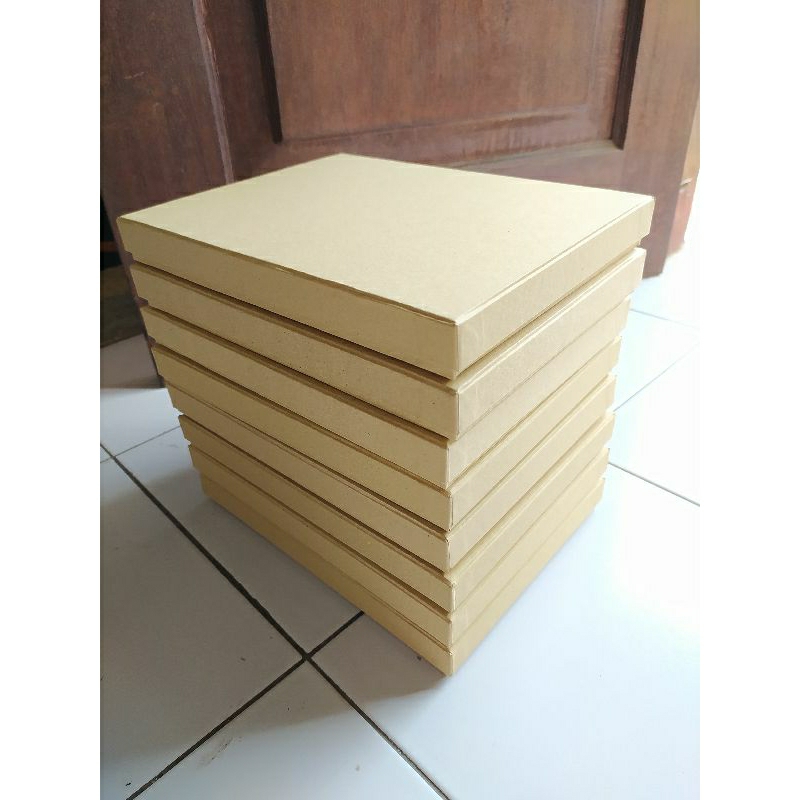 

hardbox polos coklat 25x20x2,5 / box packing coklat craft