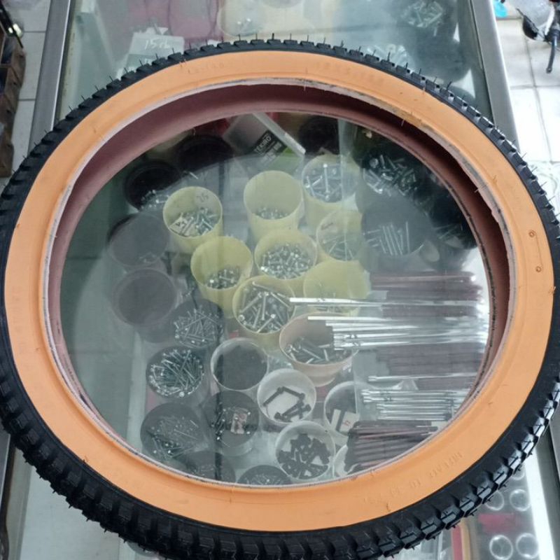 Ban luar sepeda ukuran 18"