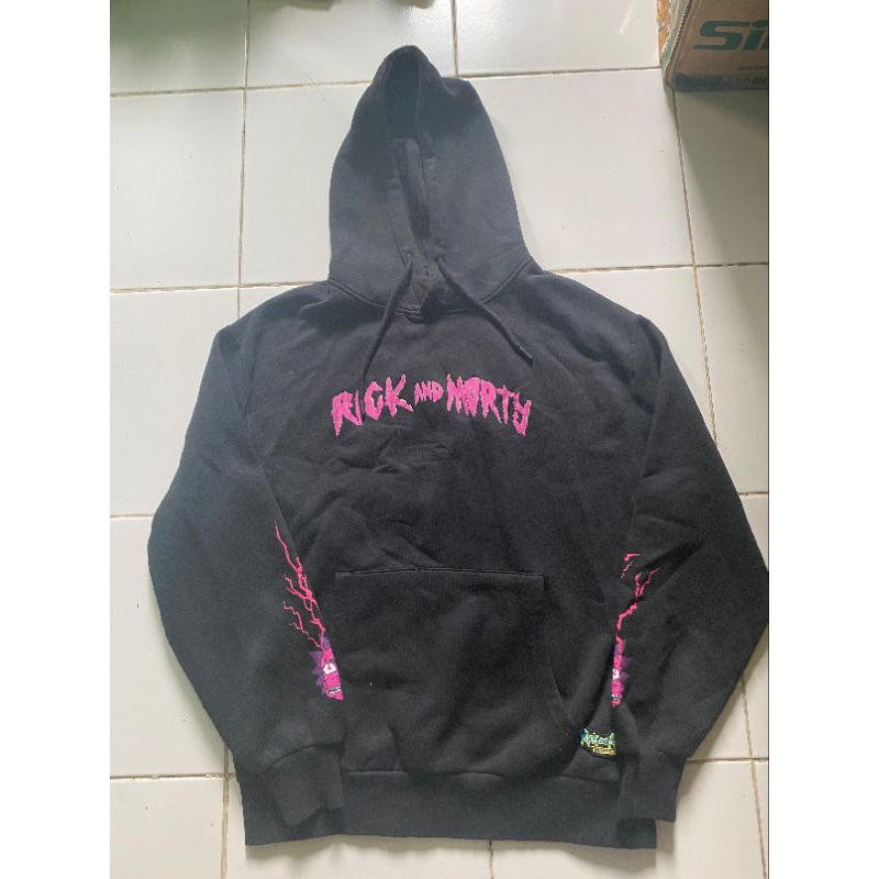 pull and bear Rick and morty