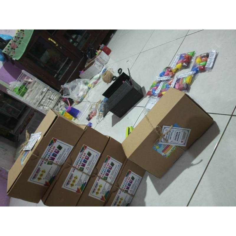 

mewarnai gypsum karakter 3D