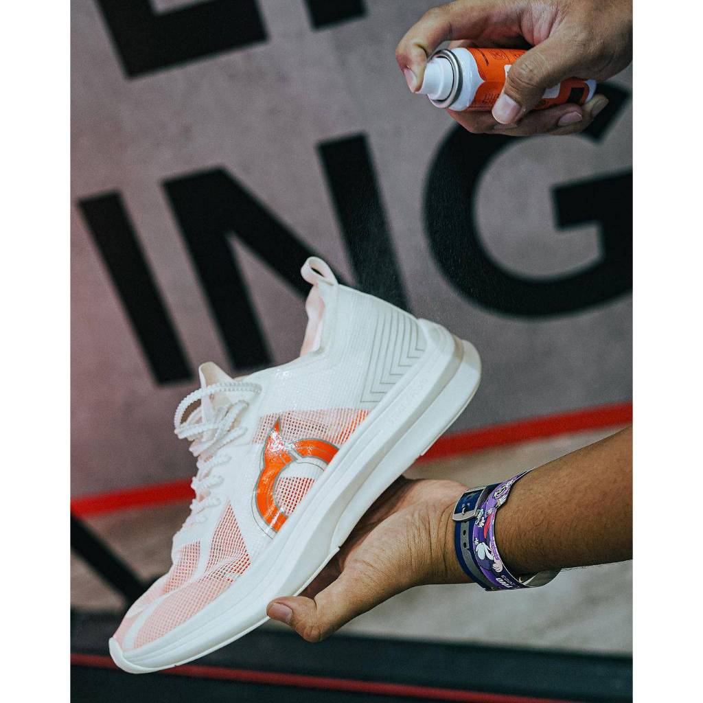 ortuseight hypersonic 1.3 off white otrange sepatu running original ortuseight