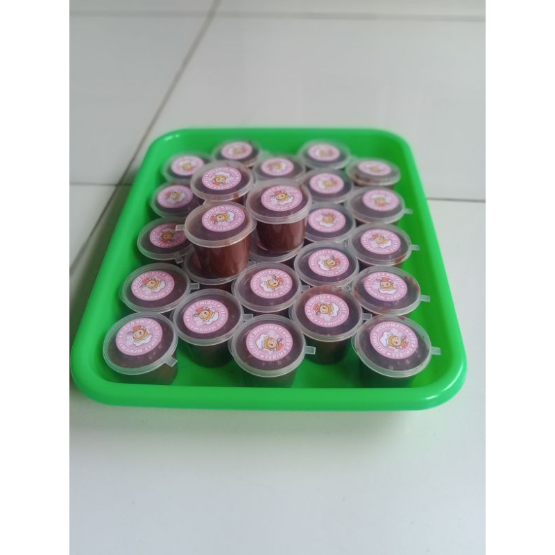 

Cokelat Collins Crunchy Isi 20pcs Repack Cup 25ml Jajanan Viral Jajanan Anak Snack Ultah Camilan