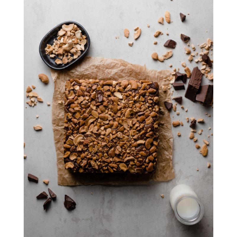 

Cashew Brownies | 16 cm x 16 cm