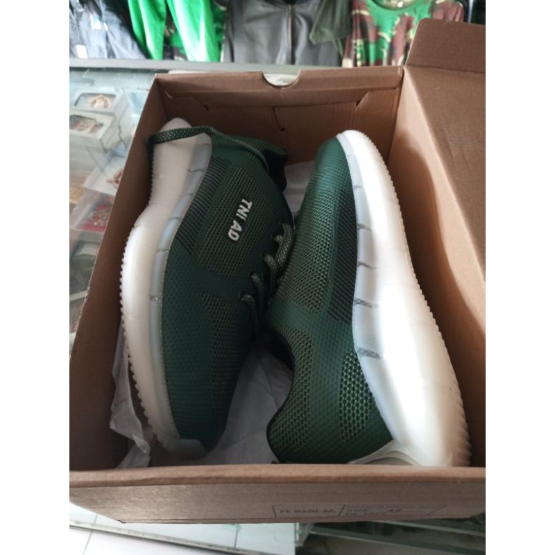 sepatu olahraga TNI AD terbaru