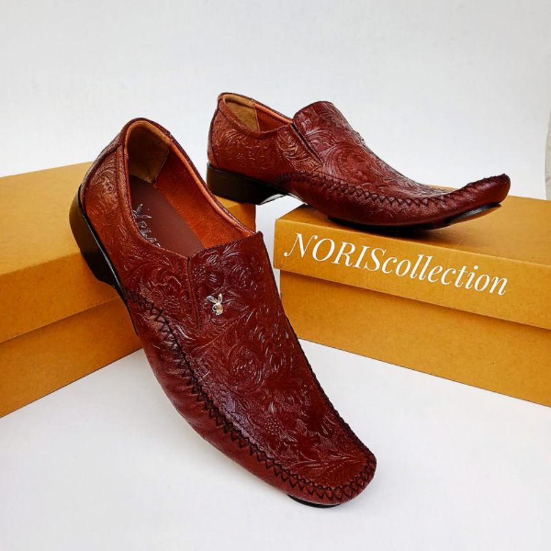 Sepatu Pantofel Playboy Pria Kulit Asli Motif Batik Slip On Terbaru