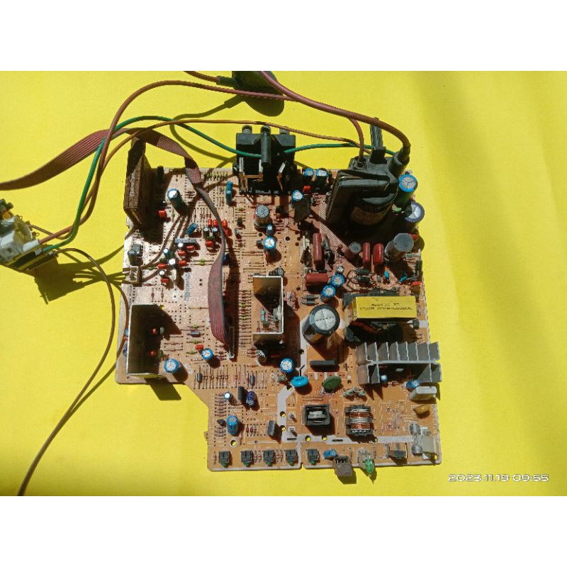 MESIN TV SAMSUNG 21 INCH SLIM KONDISI STANDBY