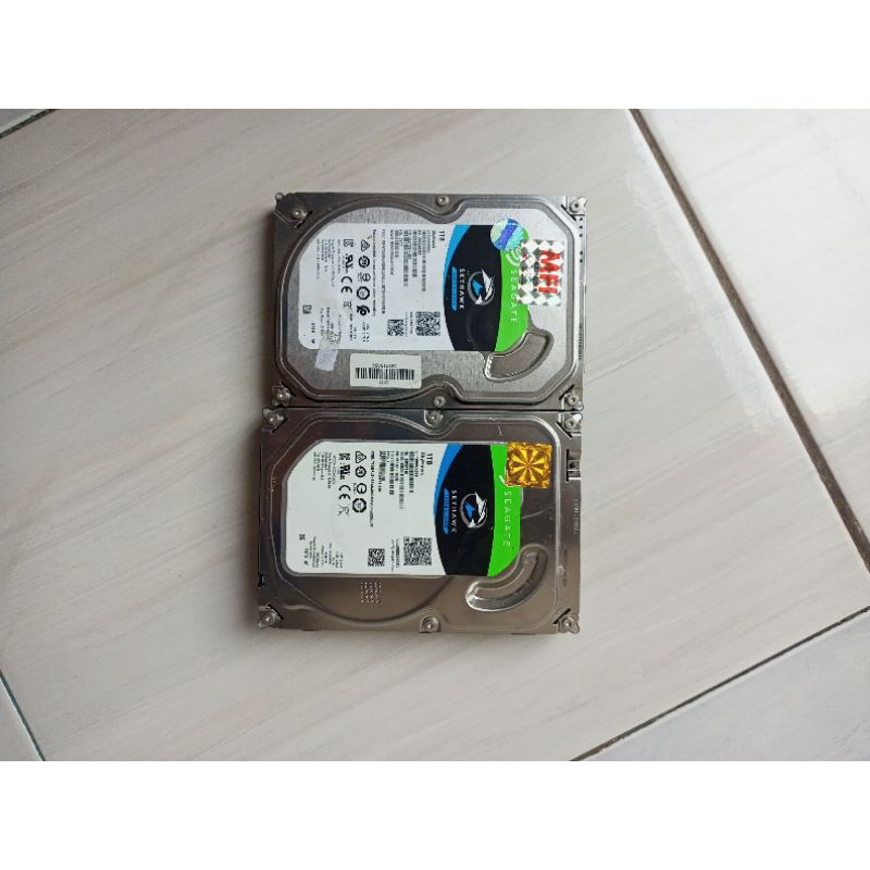 Hardisk hdd seagate skyhawk 1tb rusak abnormal tidak terdeteksi 2 unit