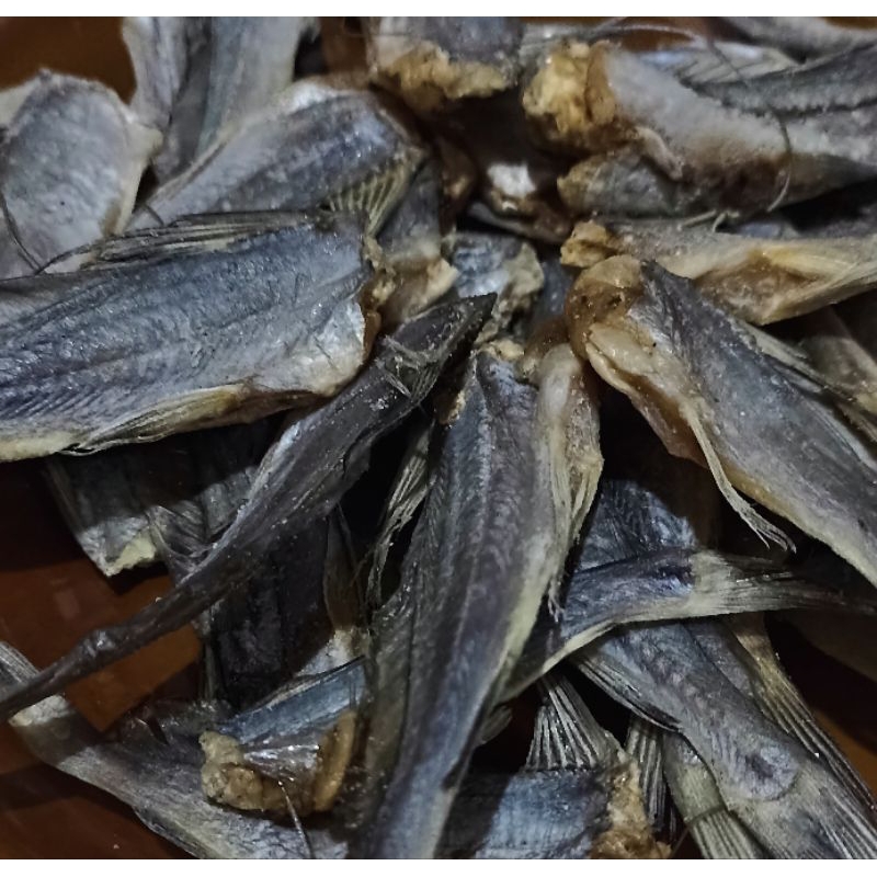 

Balor Ikan patik / anak baong / ikan asin anak Baong 100Gr