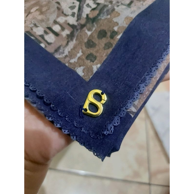 Preloved Buttonscarves New York Collector Royal Blue