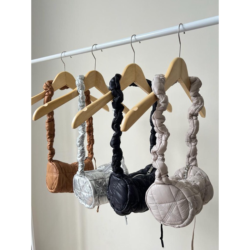CARLIN CRINKLE BAG- TAS SELEMPANG WANITA PUFFY BAG Tas Serut puffy TAS CARLYN CLOUDY BAG