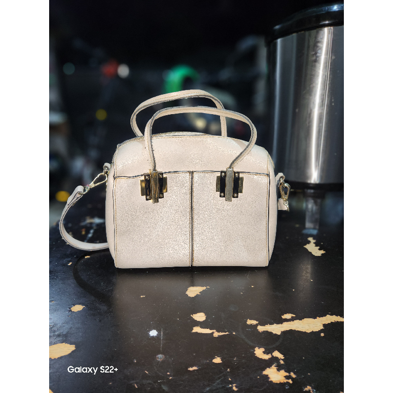 Tas Wanita HANA Sling Bag Original - Preloved