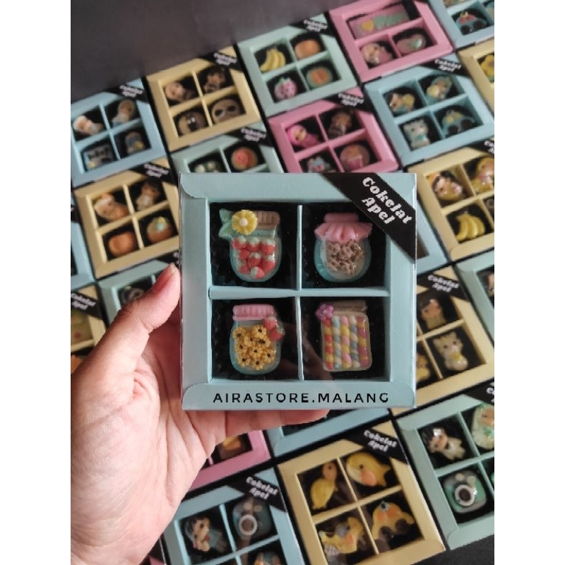 

Coklat Custom Box Sekat 4 Souvenir Ultah, Hari Guru, Aqiqah