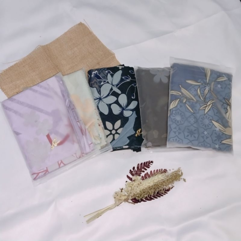 azara motif pouch/azara motif segi empat