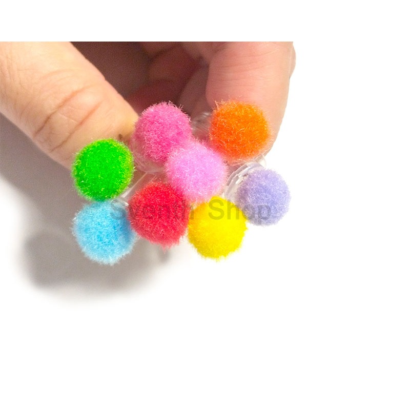 Cincin Plastik Mainan Pom Pom