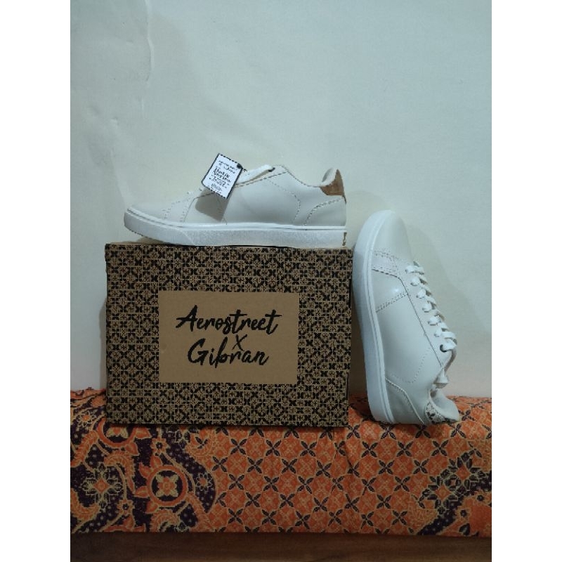 (ORIGINAL) SEPATU AEROSTREET X GIBRAN LIMITED EDITION SIZE 41