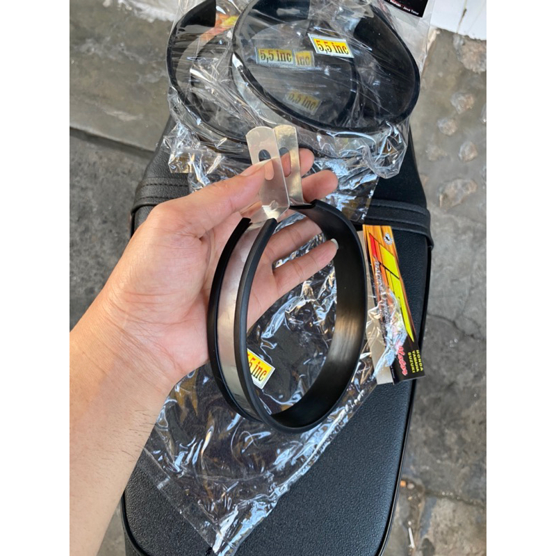 klem knalpot bahan tebal untuk knapot oval atau kapsul