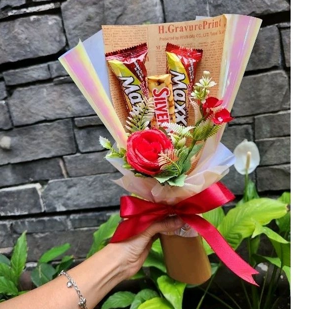 

Buket snack murah, ini sudah ready dengan snack nya sudah tersedia
