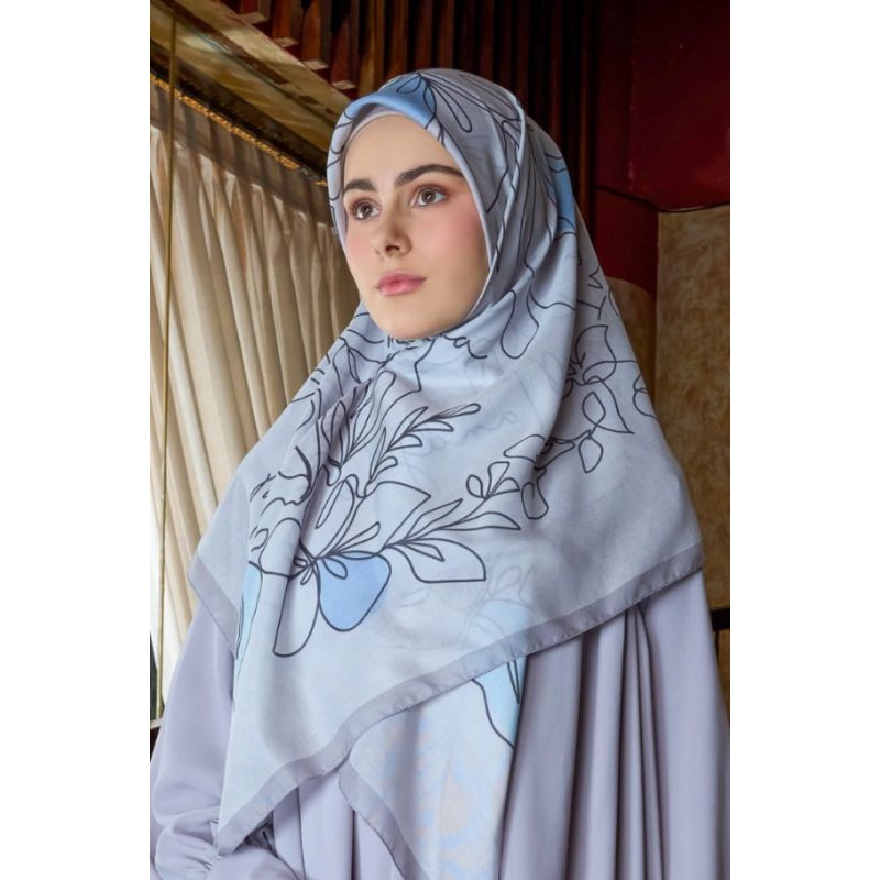 Mandjha Ivan Gunawan HARMONY WHITE SCARF hijab gradasi