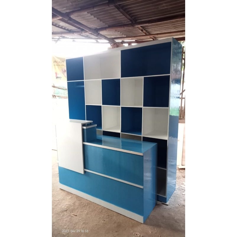 Rak Laundry dan meja kasir laundry bisa Custom warna dan bentuk