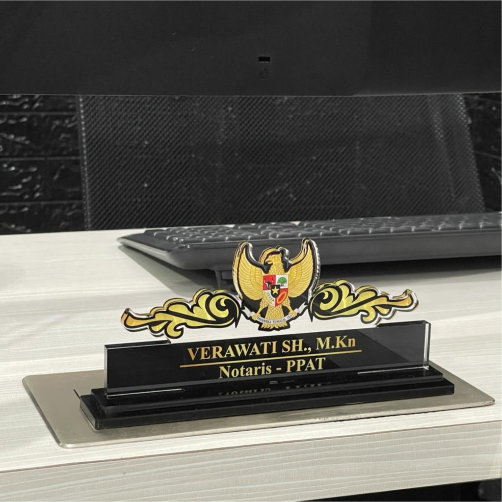 Papan Nama,Plakat penghargaan,piagam akrilik, penghargaan akrilik, trophy, piagam, kado wisuda