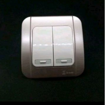 Broco Saklar Seri Hotel Galleo Silver