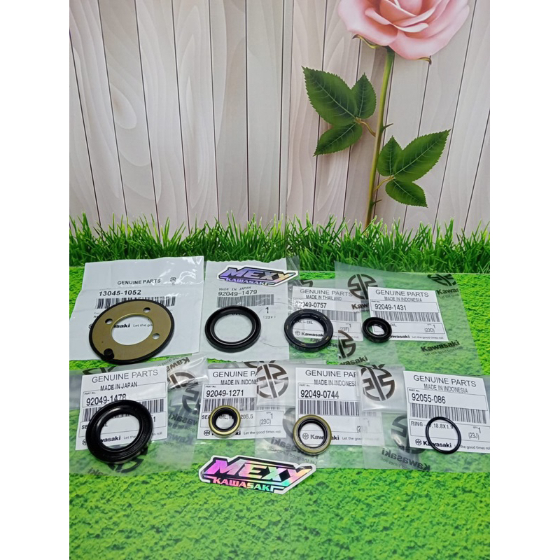 SIL SEAL MESIN BAWAH BLOK MESIN NINJA R NINJA SS NINJA RR  NINJA DUA TAK ORIGINAL KAWASAKI