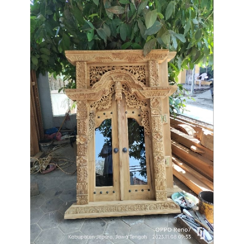 JENDELA  KACA UKIR JATI JEPARA