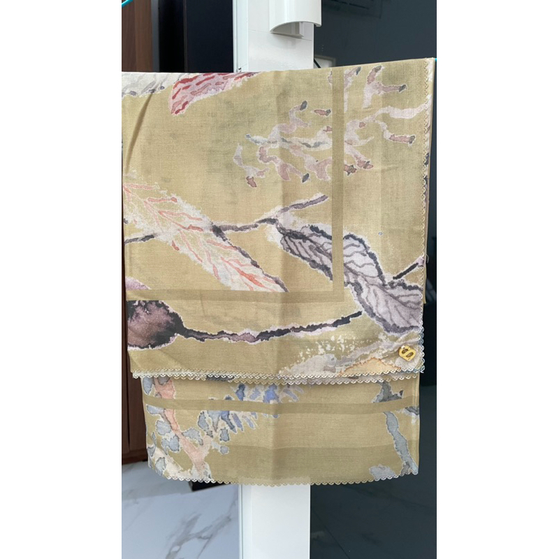 Buttonscarves Le Costa