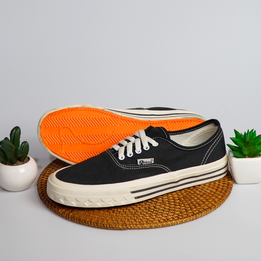 Sepatu akna otintek black white – sneakers casual wanita pria sneaker sekolah sd smp sma hitam