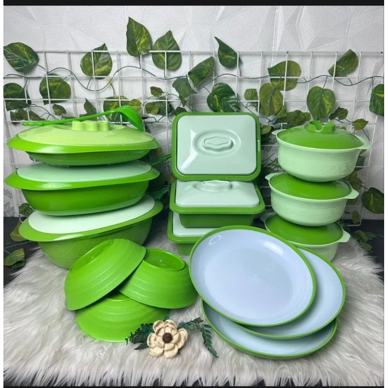 Satu set tempat prasmanan queen lengkap dengan warna senada