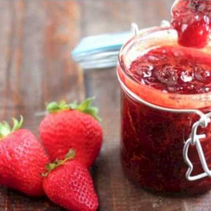

selai strawberry miyami 1kg