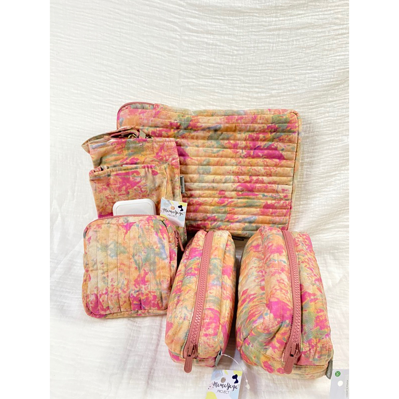 

IPAD SLEEVE COSMEDUT MINI POUCH PENCICASE BY MAMAYAYAPROJECT