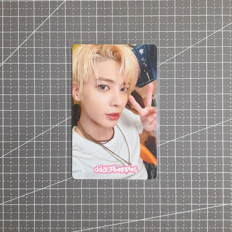OFFICIAL PC PHOTOCARD TXT TAEHYUN SG21 SEASON GREETING 2021