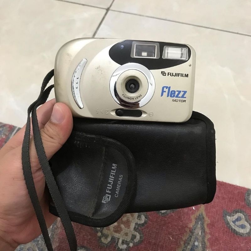 Kamera Analog Fujifilm Flezz Gold Made in Japan NOS