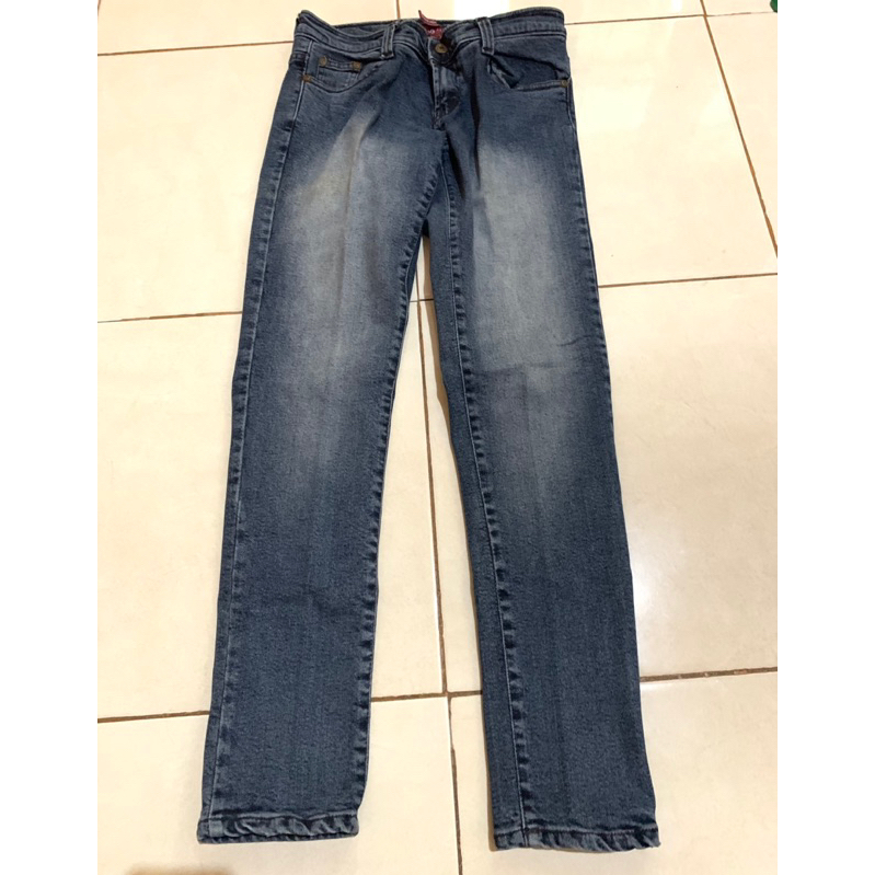 preloved celana jeans logo wanita