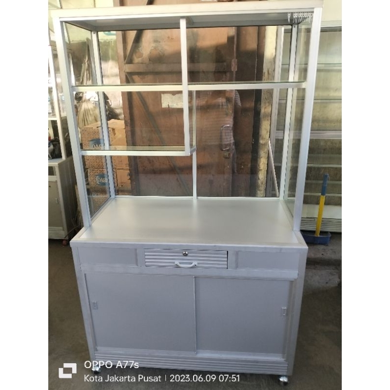 etalase jus p.100 acp silver
