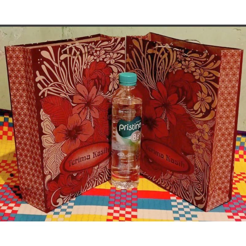 

100 pcs paperbag batik besar 2 warna tali besar ukuran 27x21x6,5