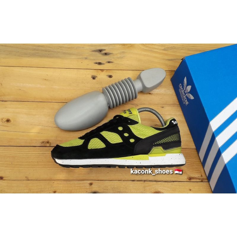 SEPATU SNEAKERS SAUCONY SHADOW BLACK GREEN ORIGINAL