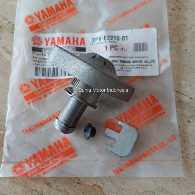2PV-E2210-01  TENSIONER SETELAN RANTAI KETENG YAMAHA N-MAX, MIO M3 ORIGINAL THAILAND