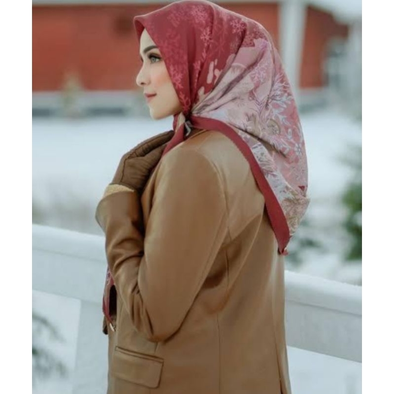 NEW DISNEY FROZEN SERIES TEABERRY BUTTONSCARVES