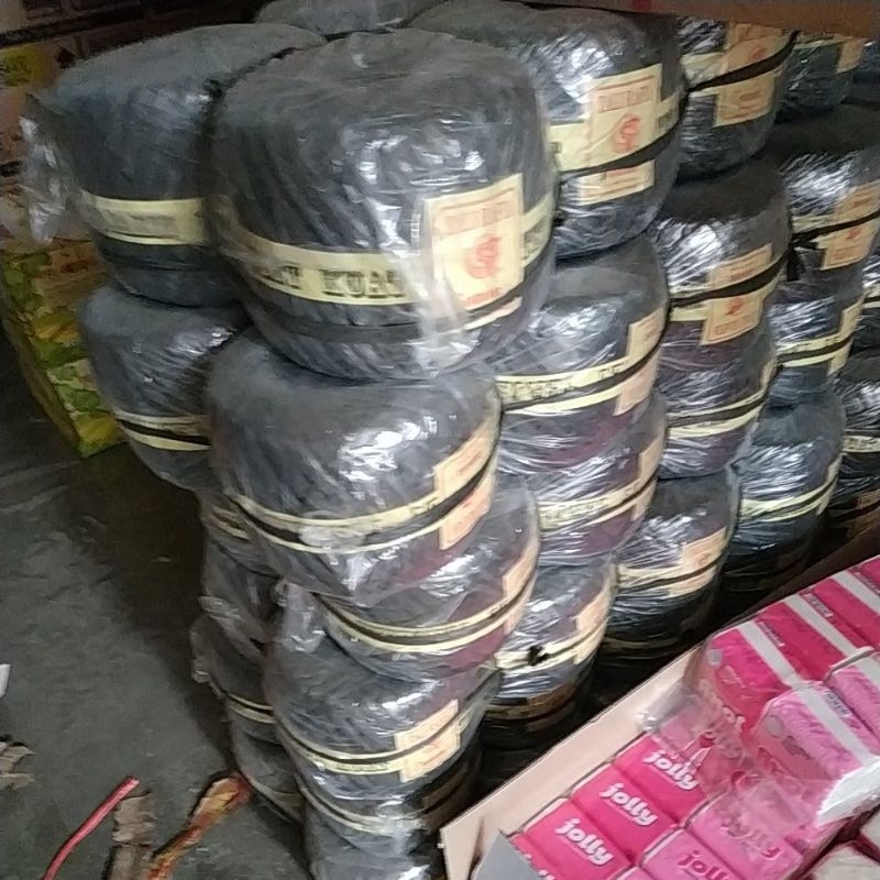 

tali rafia hitam roll 1 kg