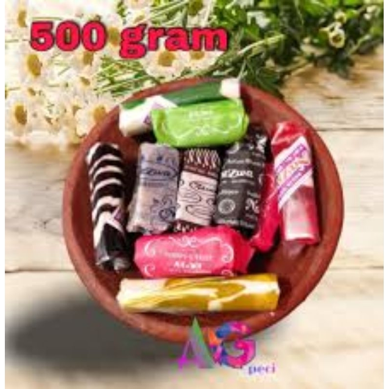 

Dodol Mix (Susu/Durian/Wijen) 500 Gram