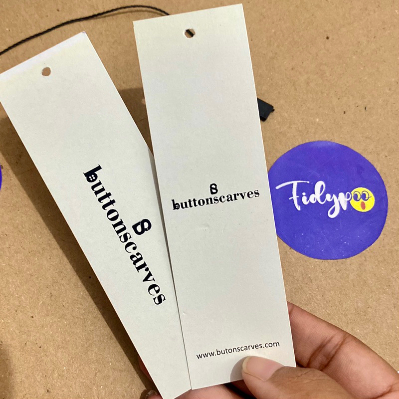 

HANGTAG BUTTON SCARVES READY SESUAI DISPLAY