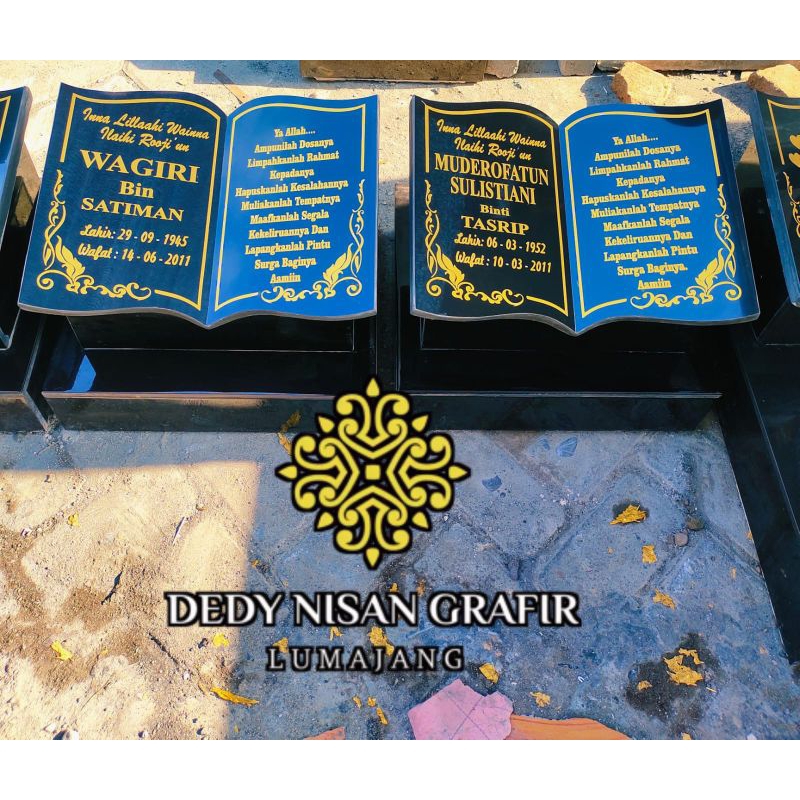 BATU NISAN BUKU