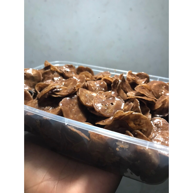 

keripik pisang coklat lumer renyah kemasan box 650ml berat 200g