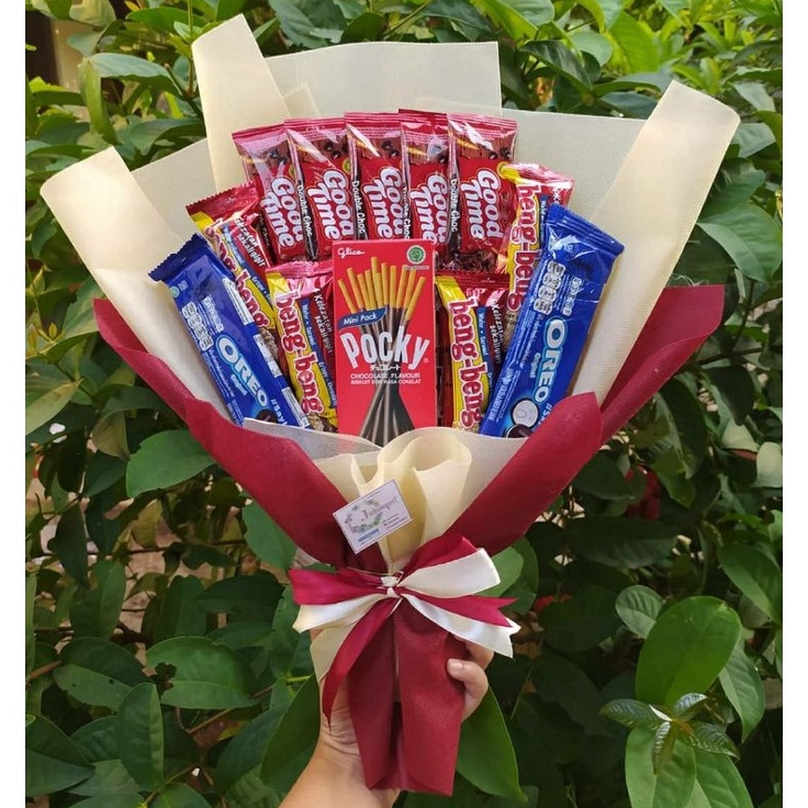 

Star (S) BUKET CANTIK GOOD TIME MENAWAN/paket/bingkisan Snack Ulang Tahun/Ultah/ Wisuda/Kado/Hadiah buruan