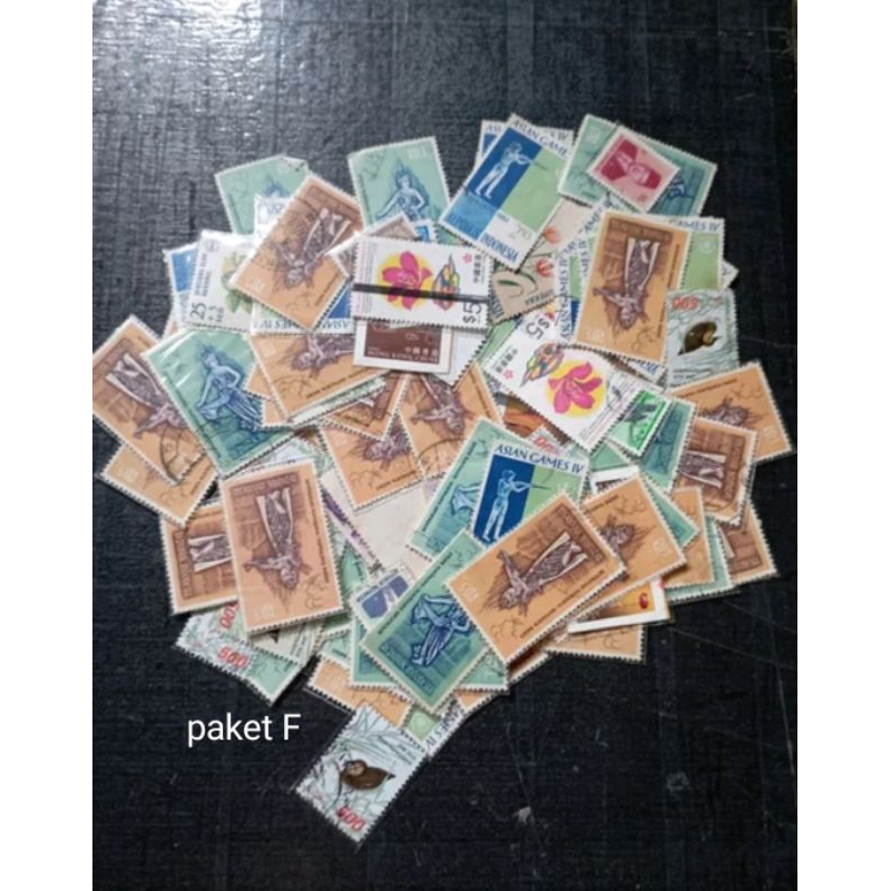 

100 lembar perangko bekas paket F